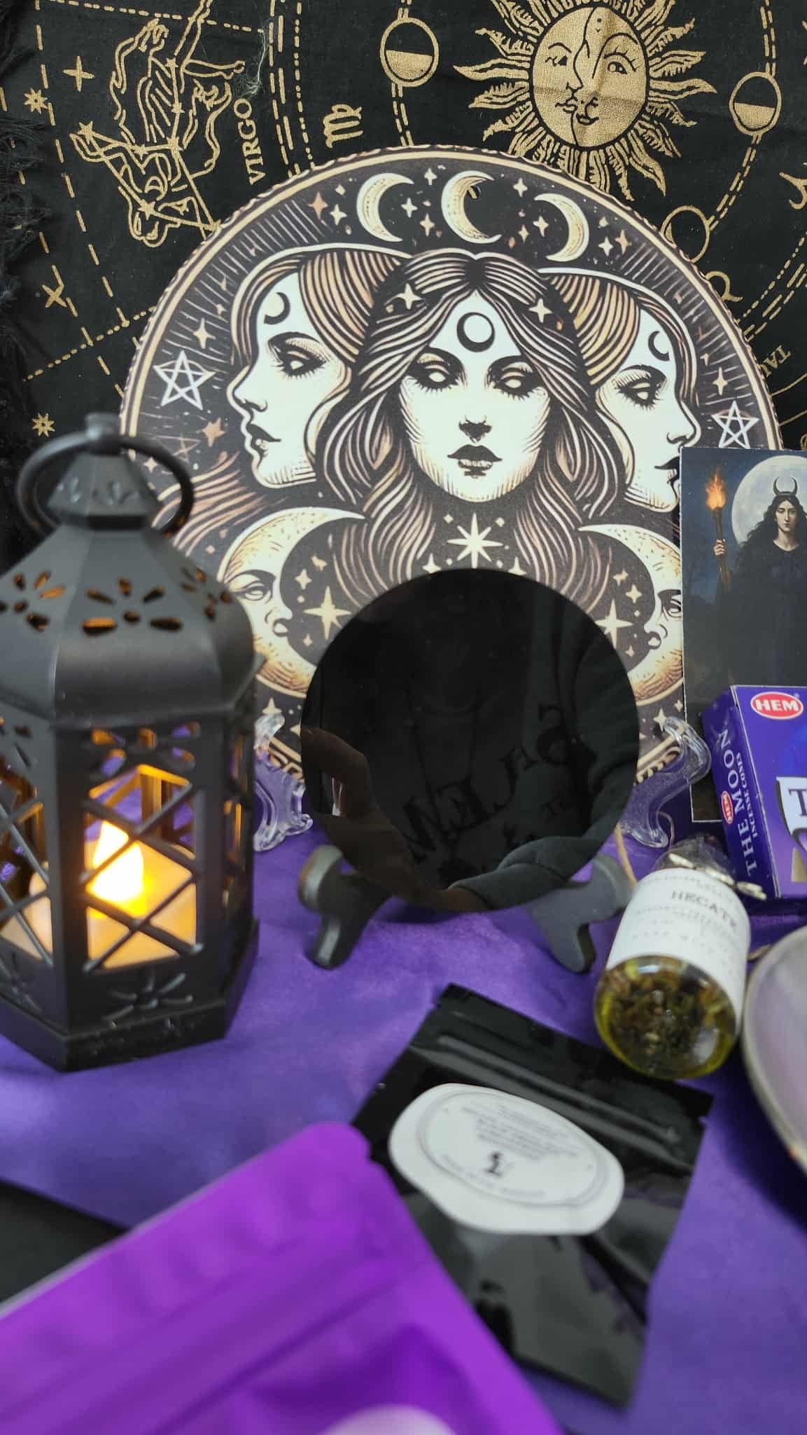 Hecate Deluxe Devotional Ritual Box โ Complete Altar Set and 92-Page Ritual Guide