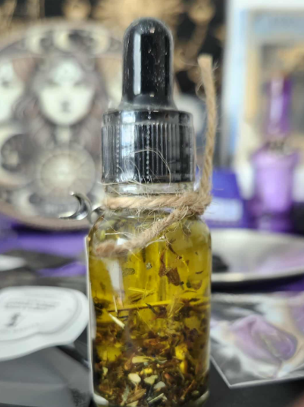 Hecate Deluxe Devotional Ritual Box โ Complete Altar Set and 92-Page Ritual Guide