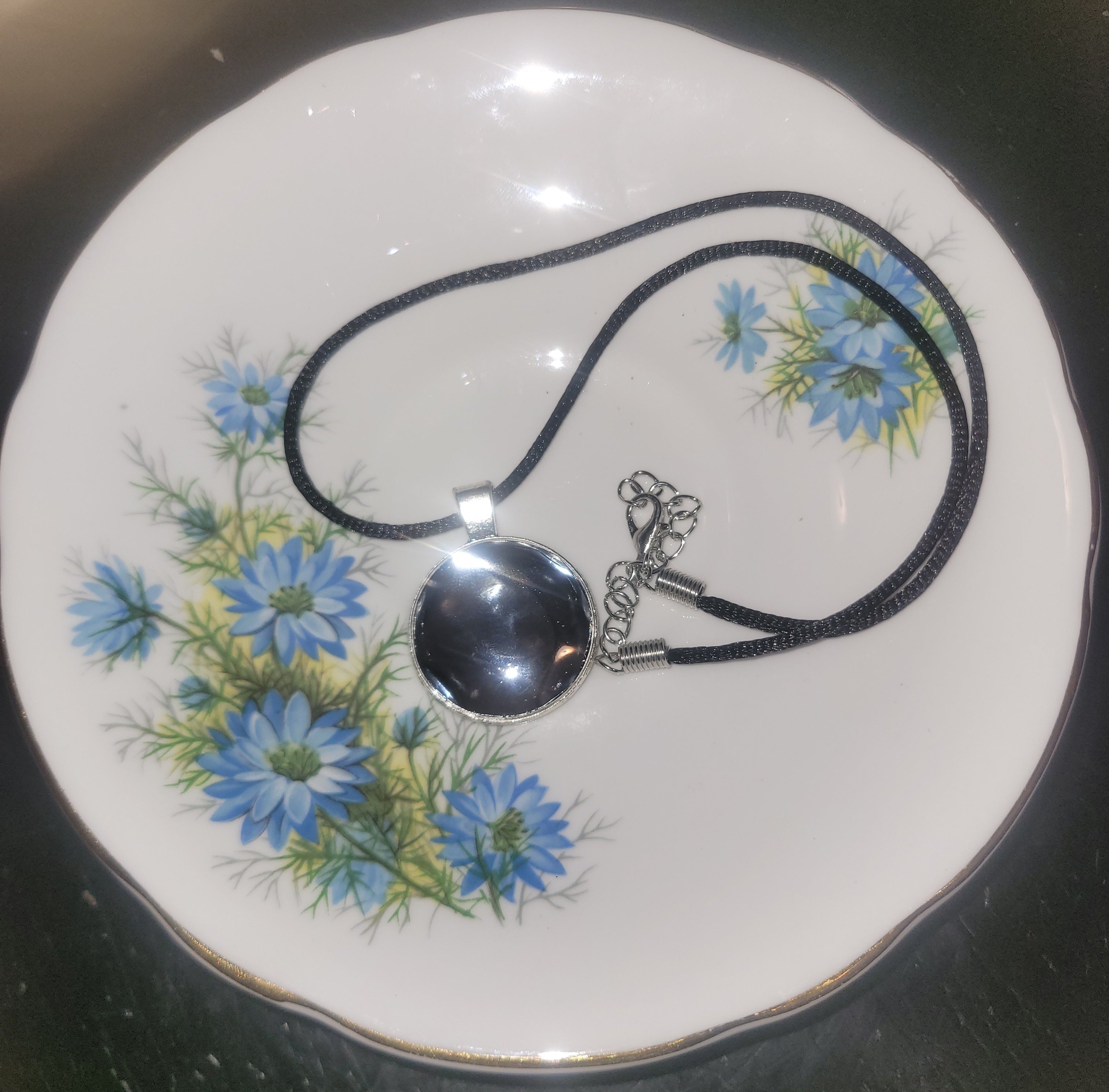 Wearable Mirror Ward