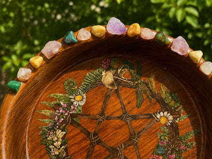Wooden crystal witchy altar bowls offering