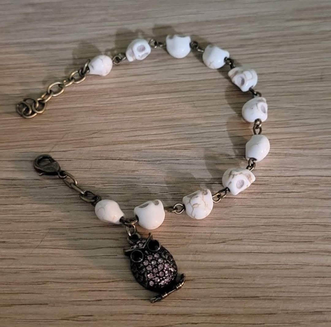 Howlite Skull with Owl