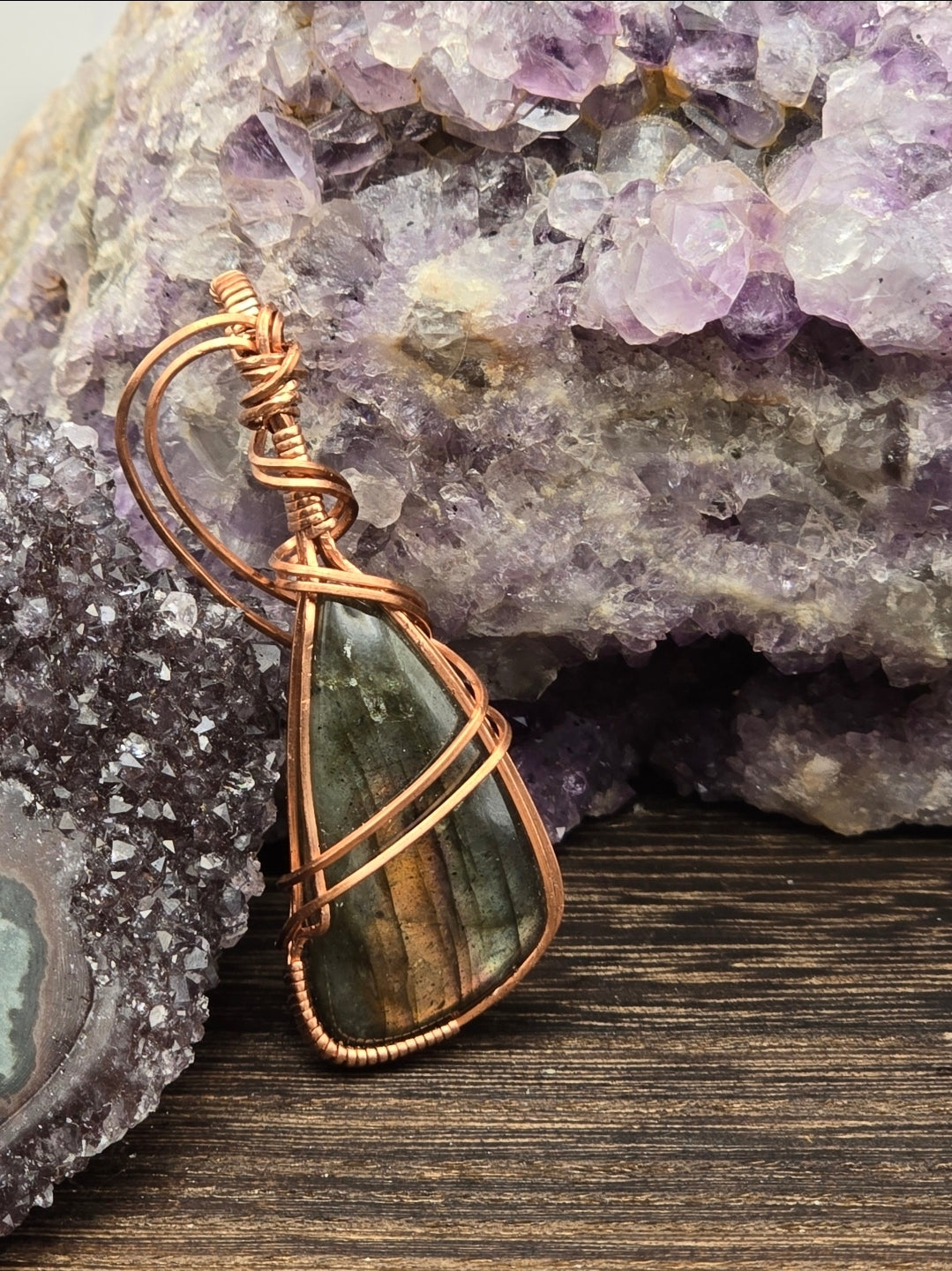 Labradorite Pendant- Orange Flash