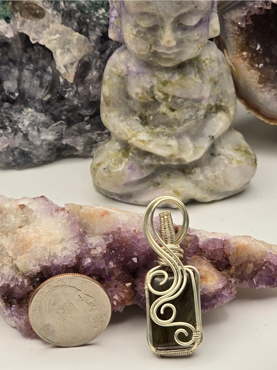 Labradorite Roseflare Pendant