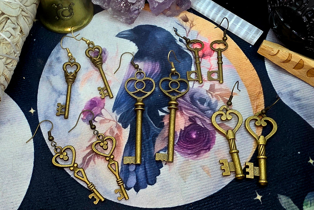 Regal Bronze Skeleton Key with Crown