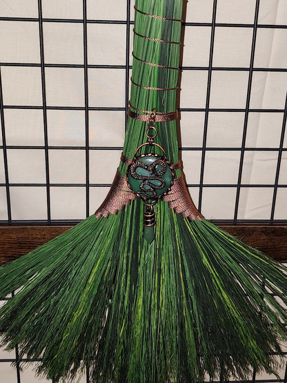 Snake Double Wing Broom