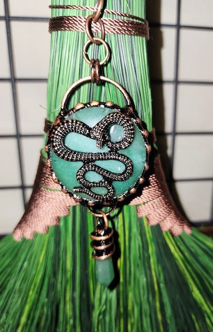 Snake Double Wing Broom