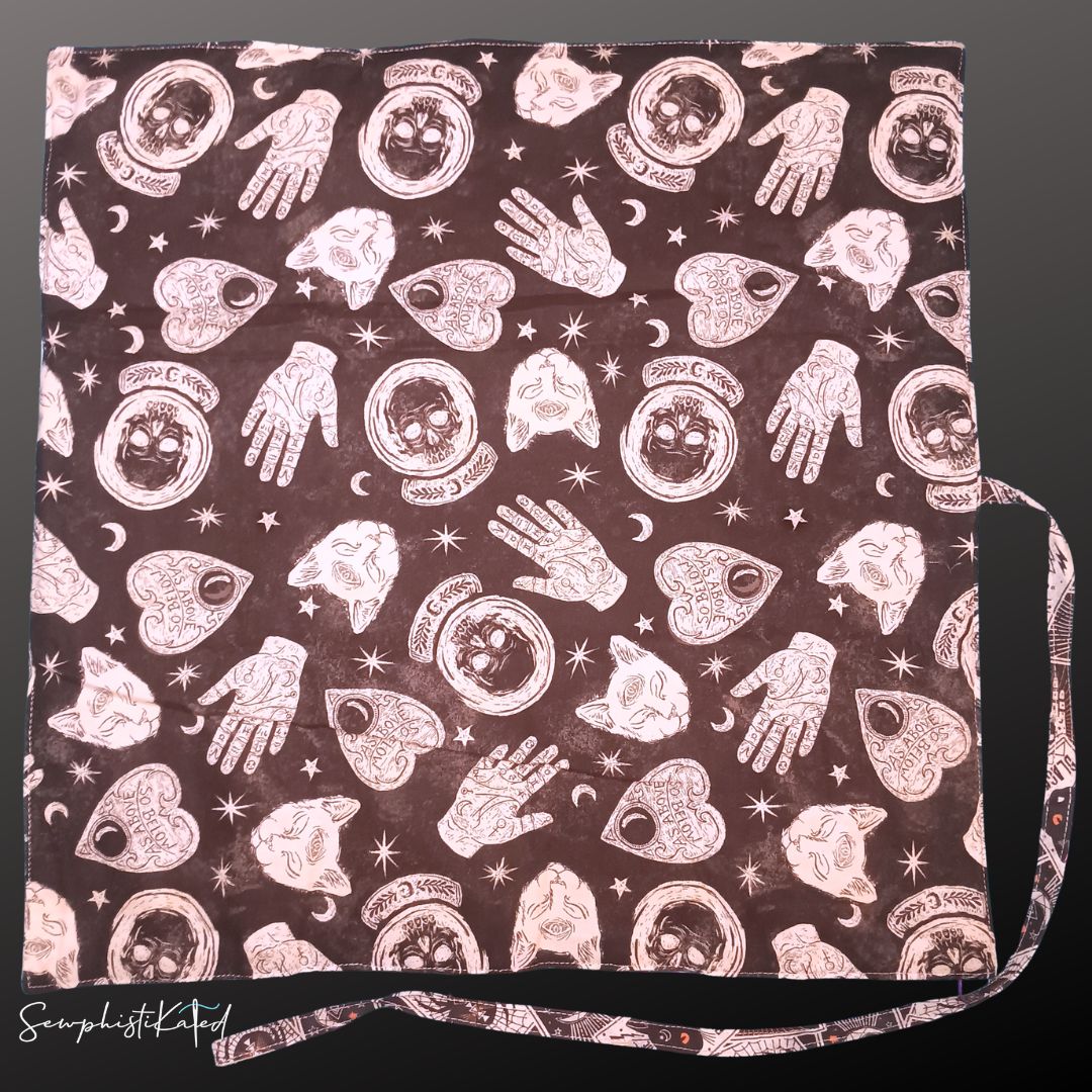 Black Cat Tarot &amp; Divination Deck Wrap, Reading Mat &amp; Altar Cloth