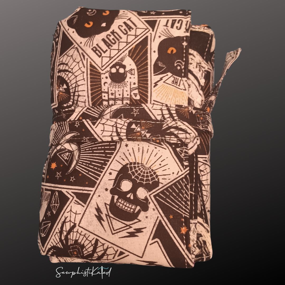 Black Cat Tarot &amp; Divination Deck Wrap, Reading Mat &amp; Altar Cloth