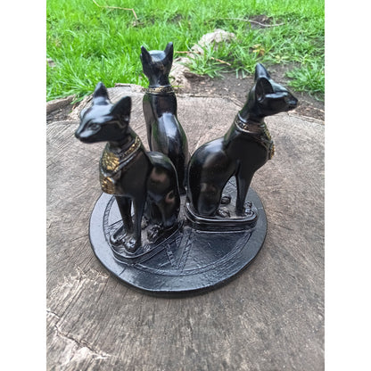 Egyptian Bastet Cat Guardian Pentacle Sphere Holder – Triple Feline Protection for Crystals &amp; Altars