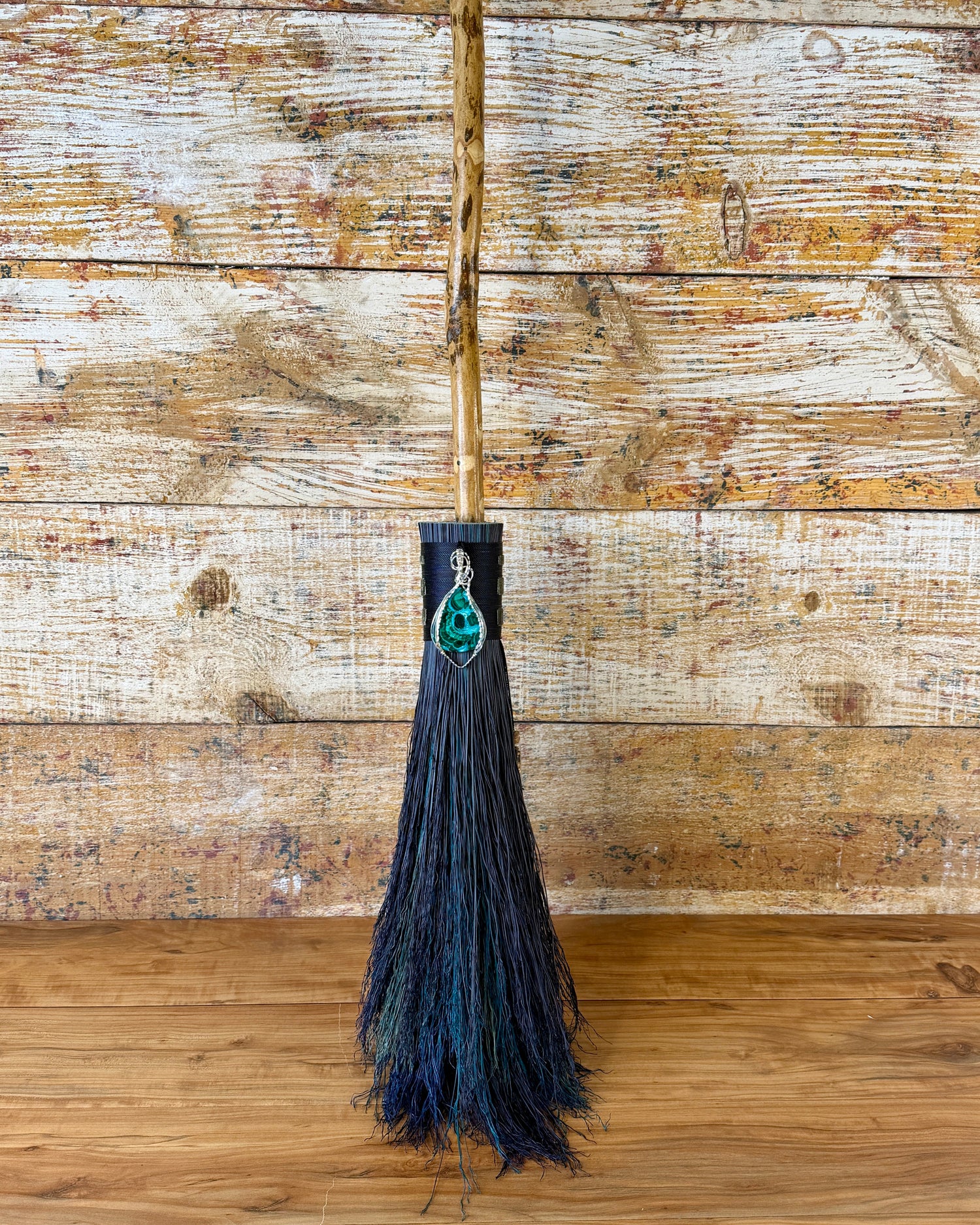 Undercurrent Besom/Broom
