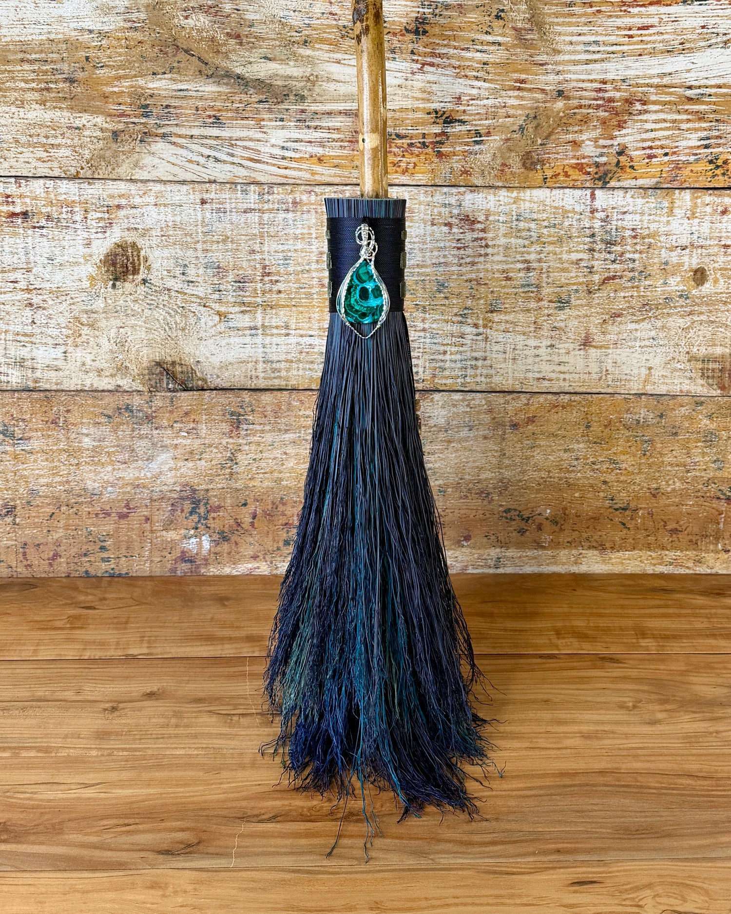 Undercurrent Besom/Broom