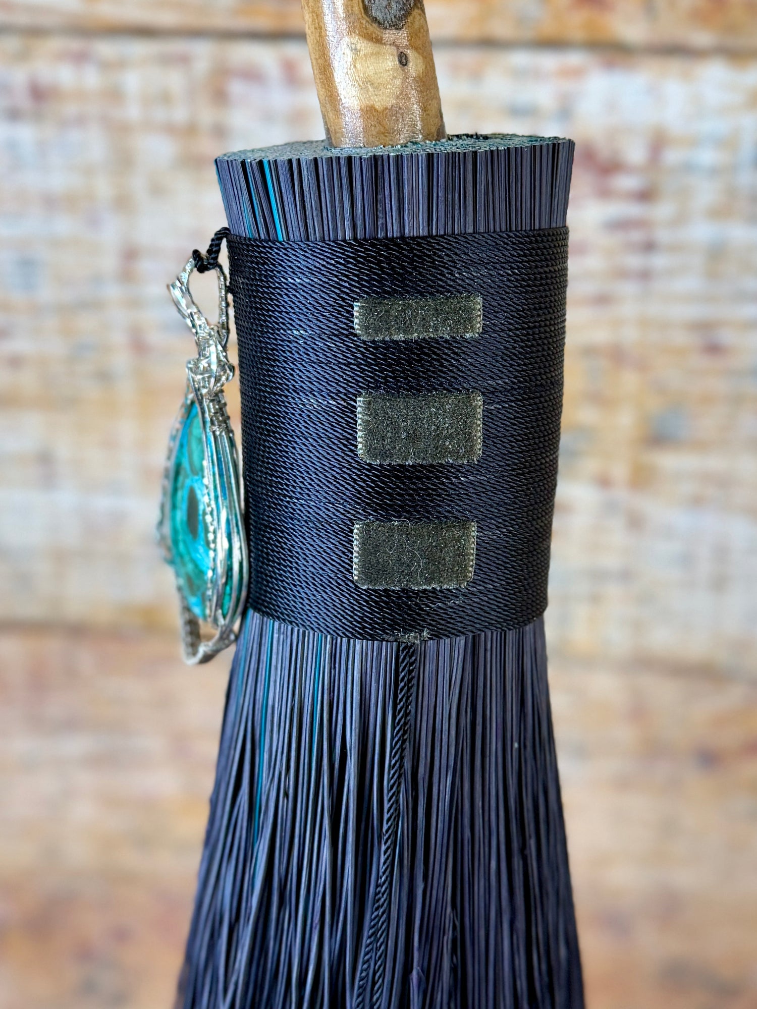 Undercurrent Besom/Broom