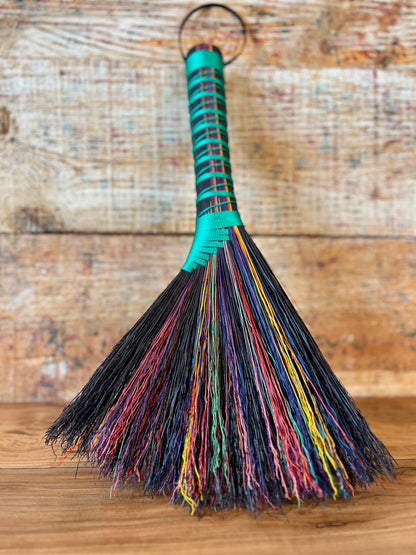 Midnight Prism Whisk/Bold Spectrum/Teal Thread