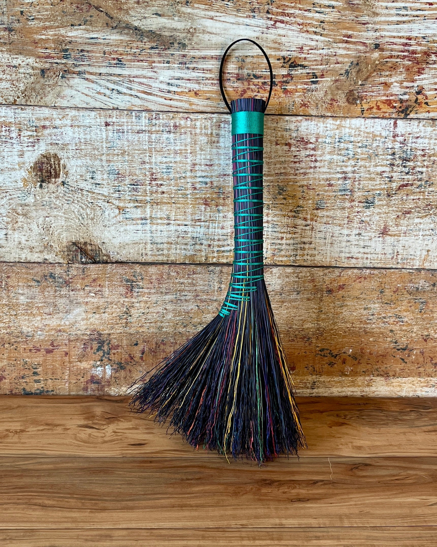 Midnight Prism Whisk/Blended Spectrum/Teal Thread
