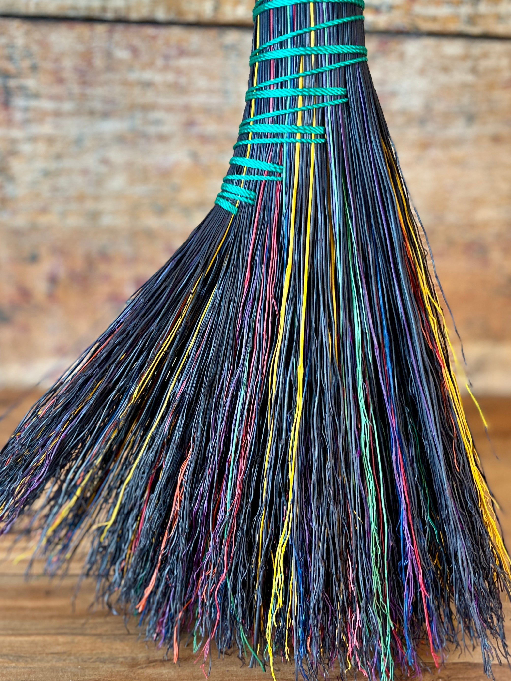 Midnight Prism Whisk/Blended Spectrum/Teal Thread