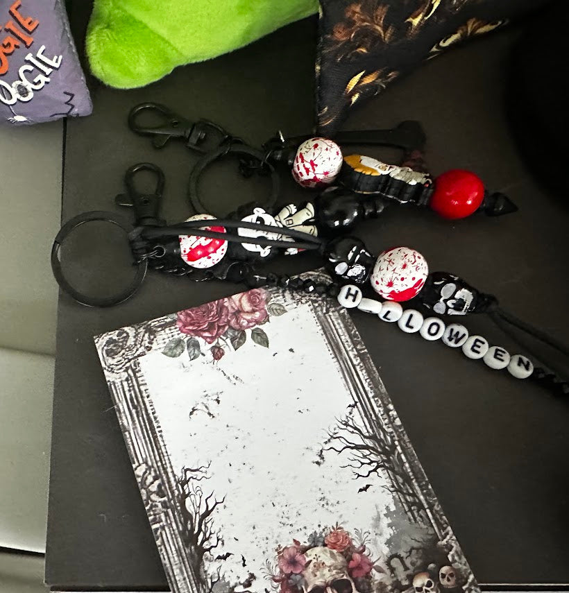 Horror Boo Basket – Blind Date with a Gothic Book &amp; Spooky Goodies