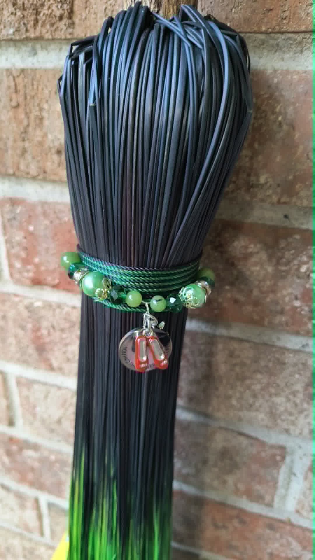 Witch Way to Oz
