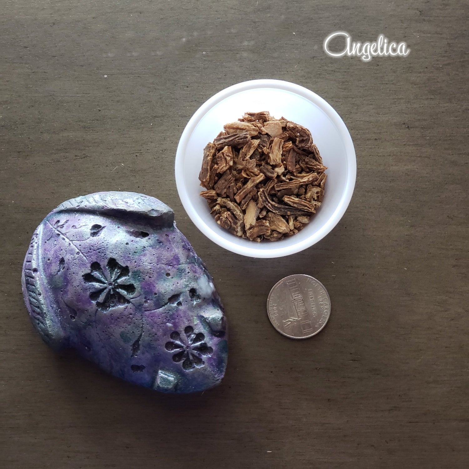 Angelica Root, Protection, Purification, Uncrossing, Healing, Lost Love (1 oz)