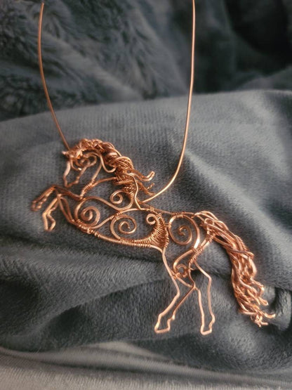 Copper horse necklace,  horse rearing, equestrian gifts for trainers, horse gifts for women, serpentine. Aventurine, statement necklace