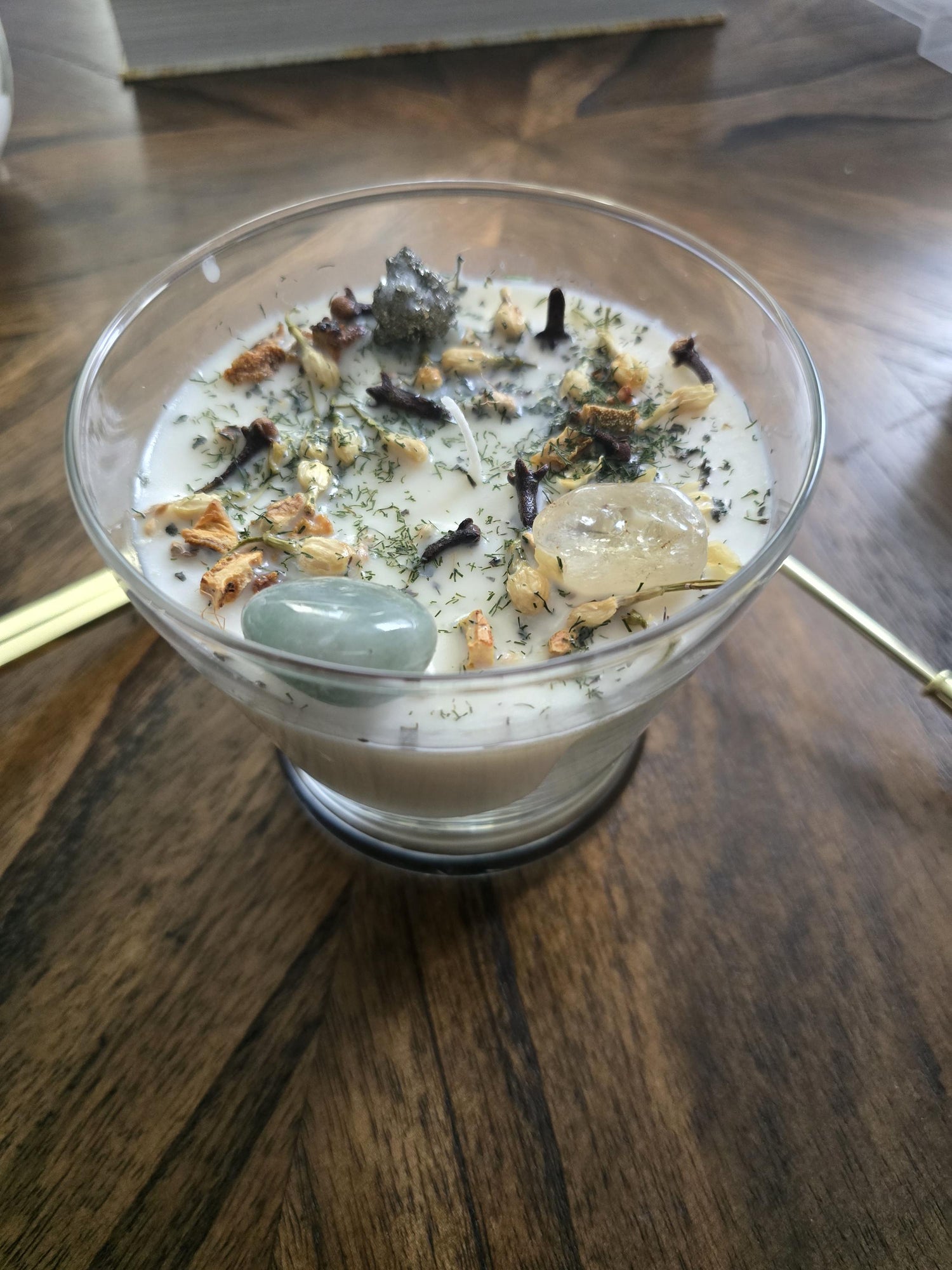 Abundance Intention Candle: Aventurine, Citrine &amp; Pyrite Crystal Blend