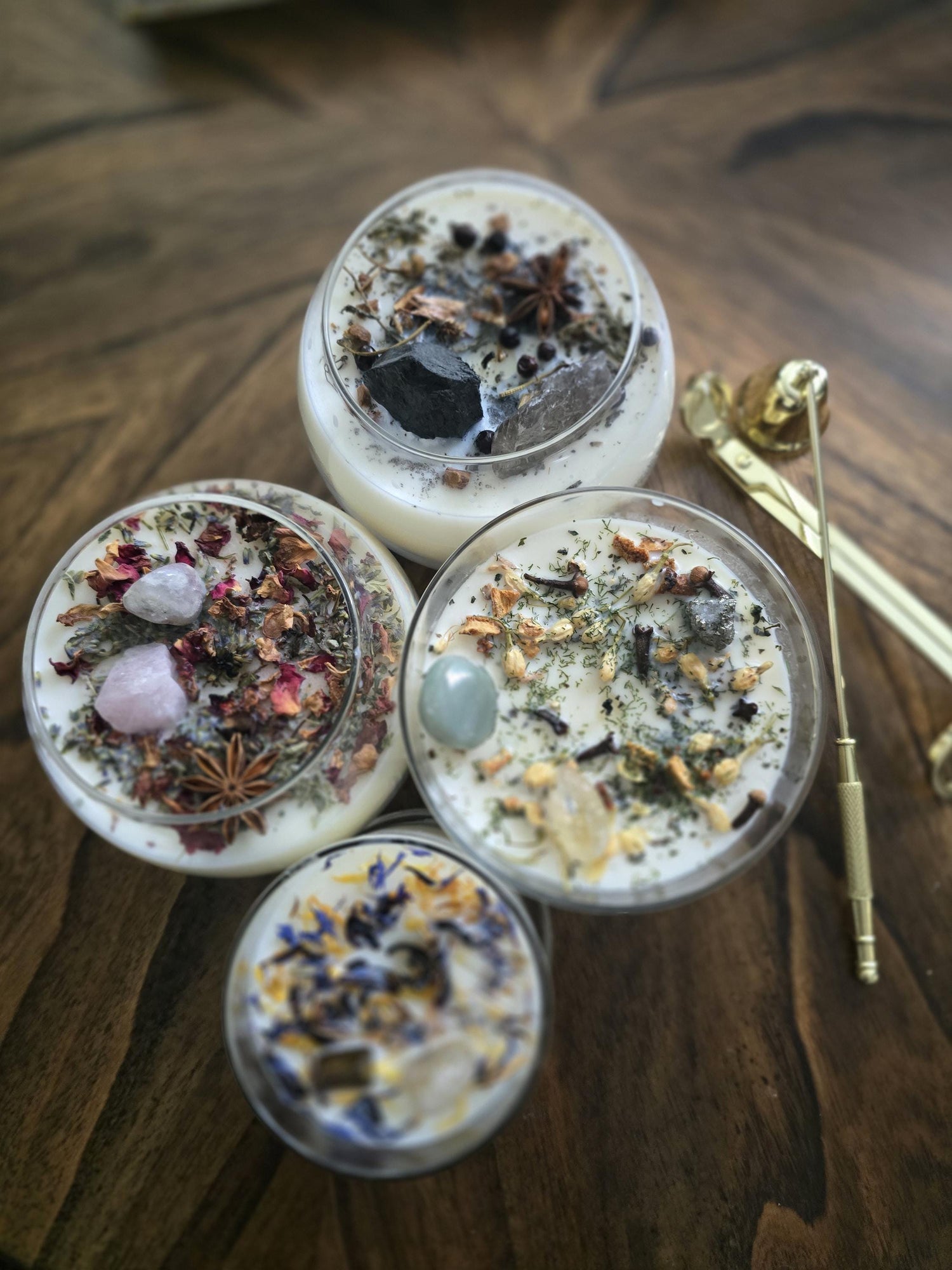 Abundance Intention Candle: Aventurine, Citrine &amp; Pyrite Crystal Blend