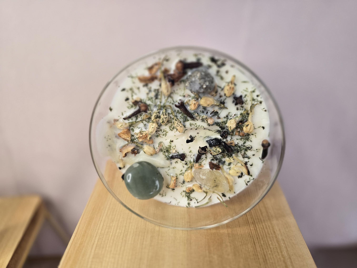 Abundance Intention Candle: Aventurine, Citrine &amp; Pyrite Crystal Blend