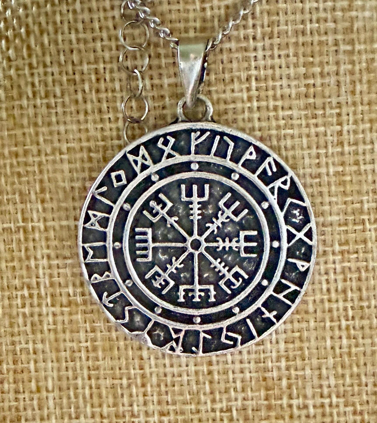 Vegvisir Viking Compass Pewter Pendant Chain Necklace.