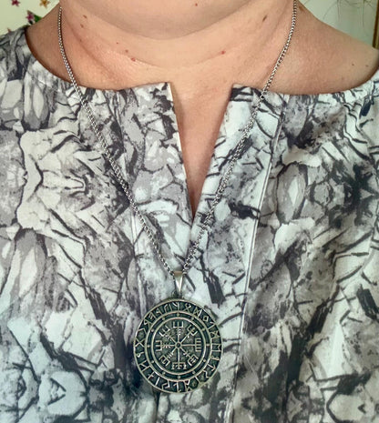 Vegvisir Viking Compass Pewter Pendant Chain Necklace.