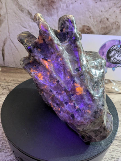 Emberlite creepy carving