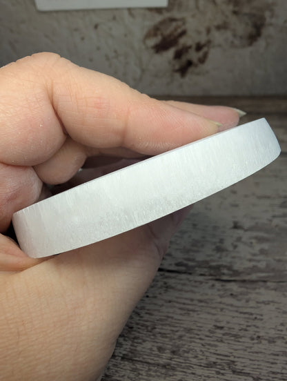 Satin Spar round charging plate