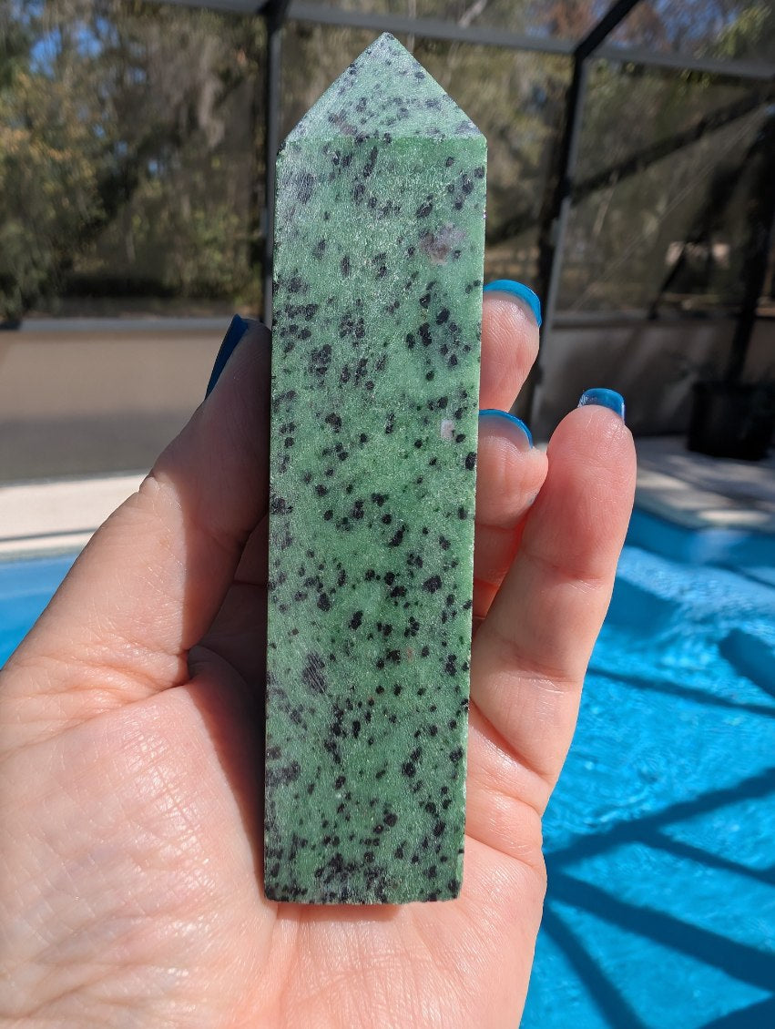 Zoisite obelisk