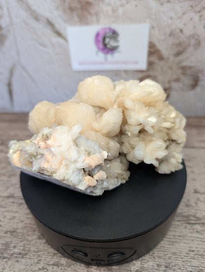 Zeolite Apophyllite Stilbite specimen