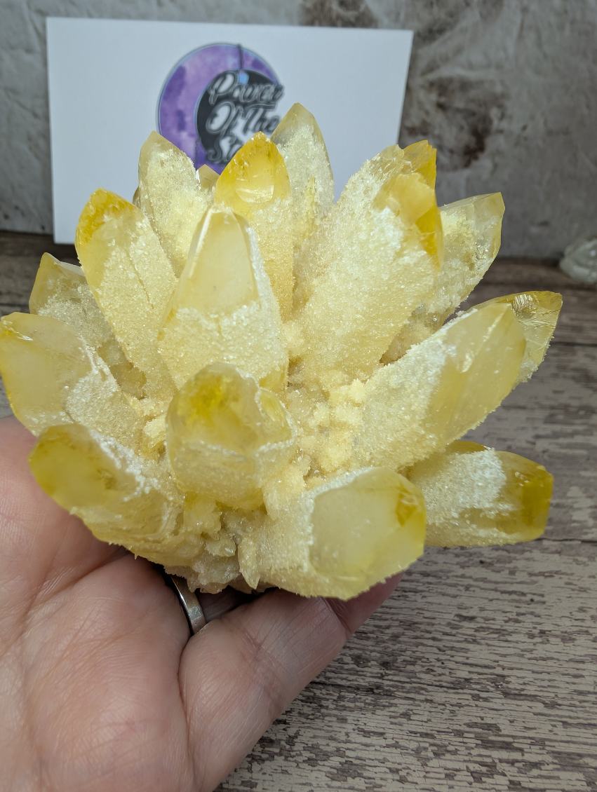 Synthetic Ghost Phantom Quartz Cluster