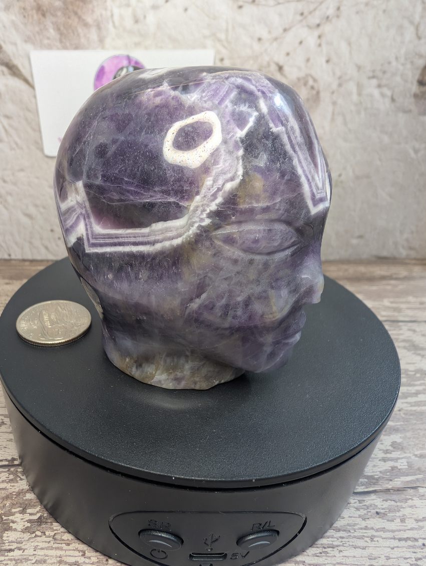 Chevron Amethyst carved Alien head