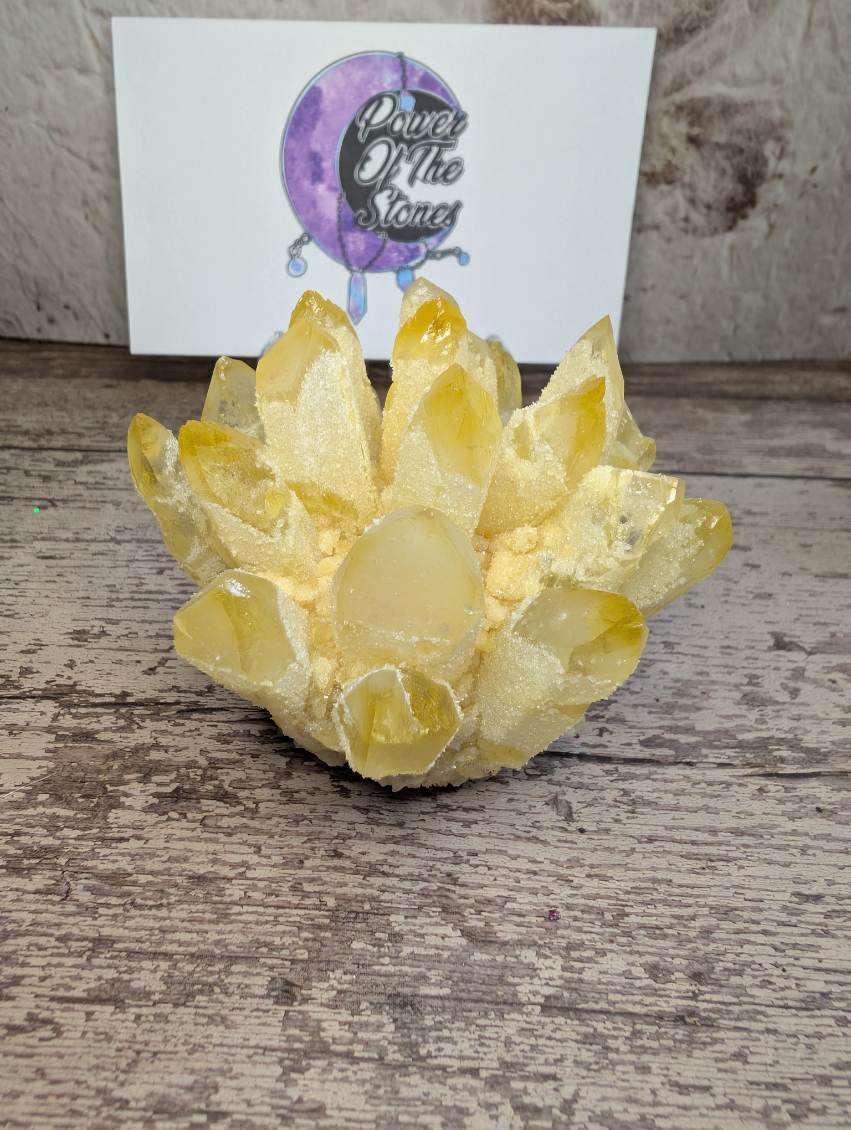 Synthetic Ghost Phantom Quartz Cluster