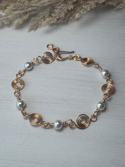Gold Coin Link Bracelet with Grade A Shell Pearls