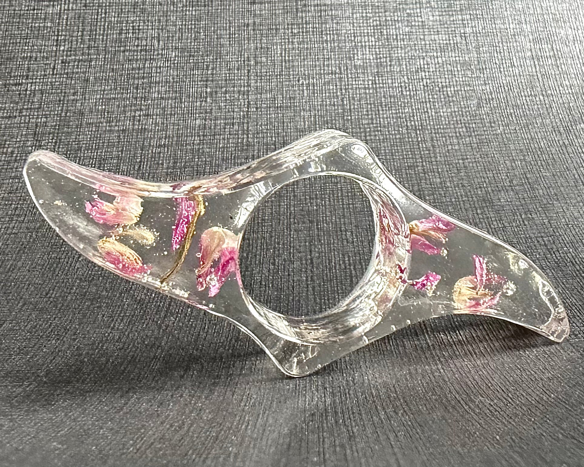 Resin with Gomphrena Globosa Thumb Page Holder