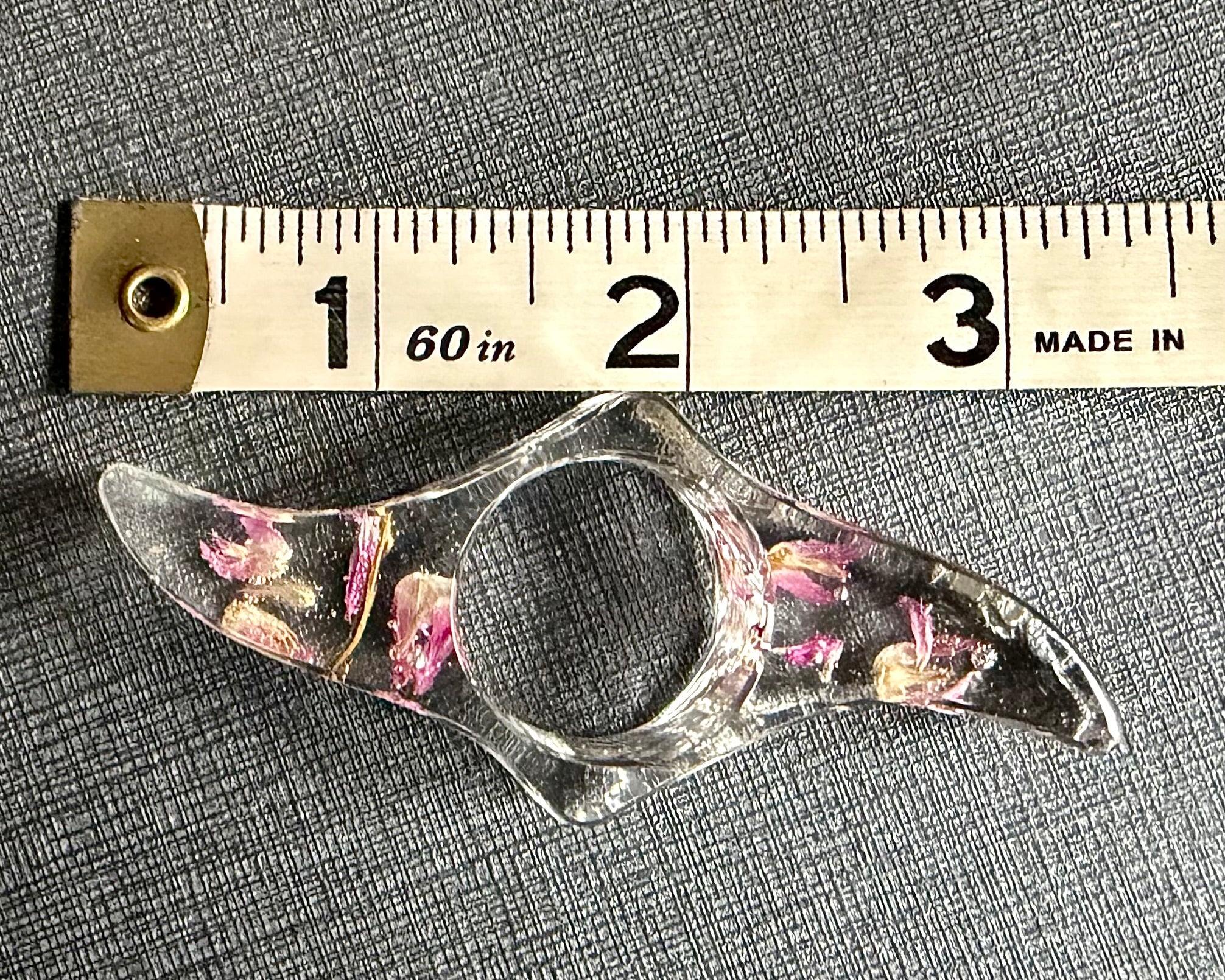 Resin with Gomphrena Globosa Thumb Page Holder