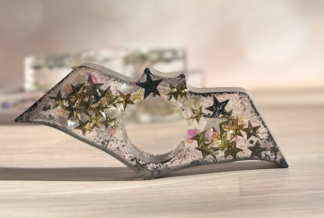 Resin Thumb Page Holder Bat 1