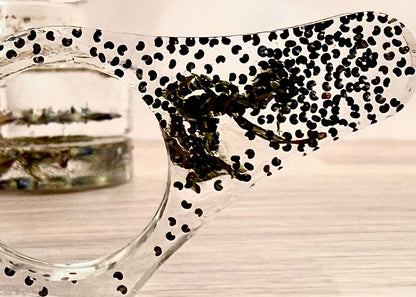 Resin Thumb Page Holder Cloaking 1