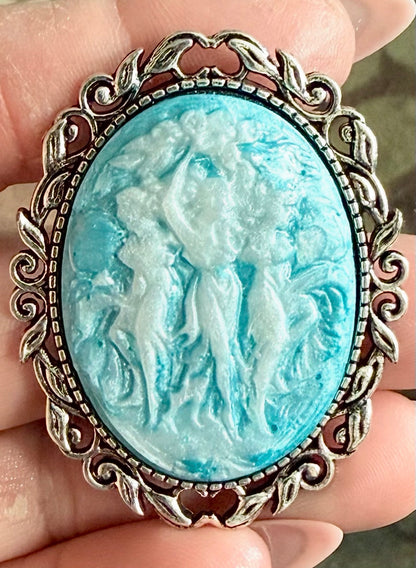 Triple Goddess Cameo Broach (blue)