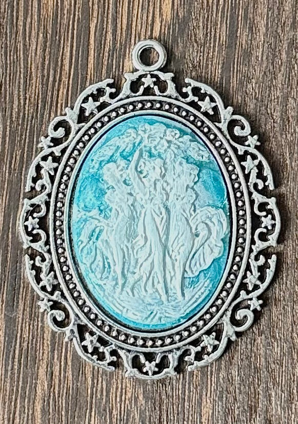 Triple Goddess Cameo Pendant Elizabeth Setting