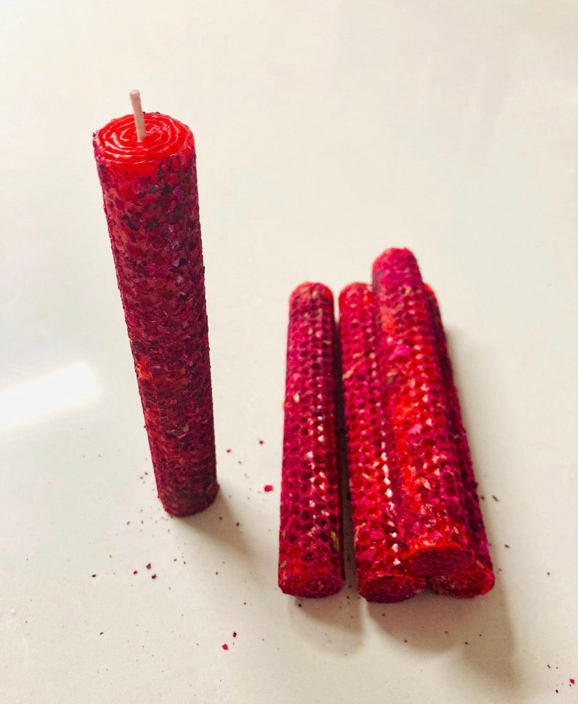 Love drawing ritual candle