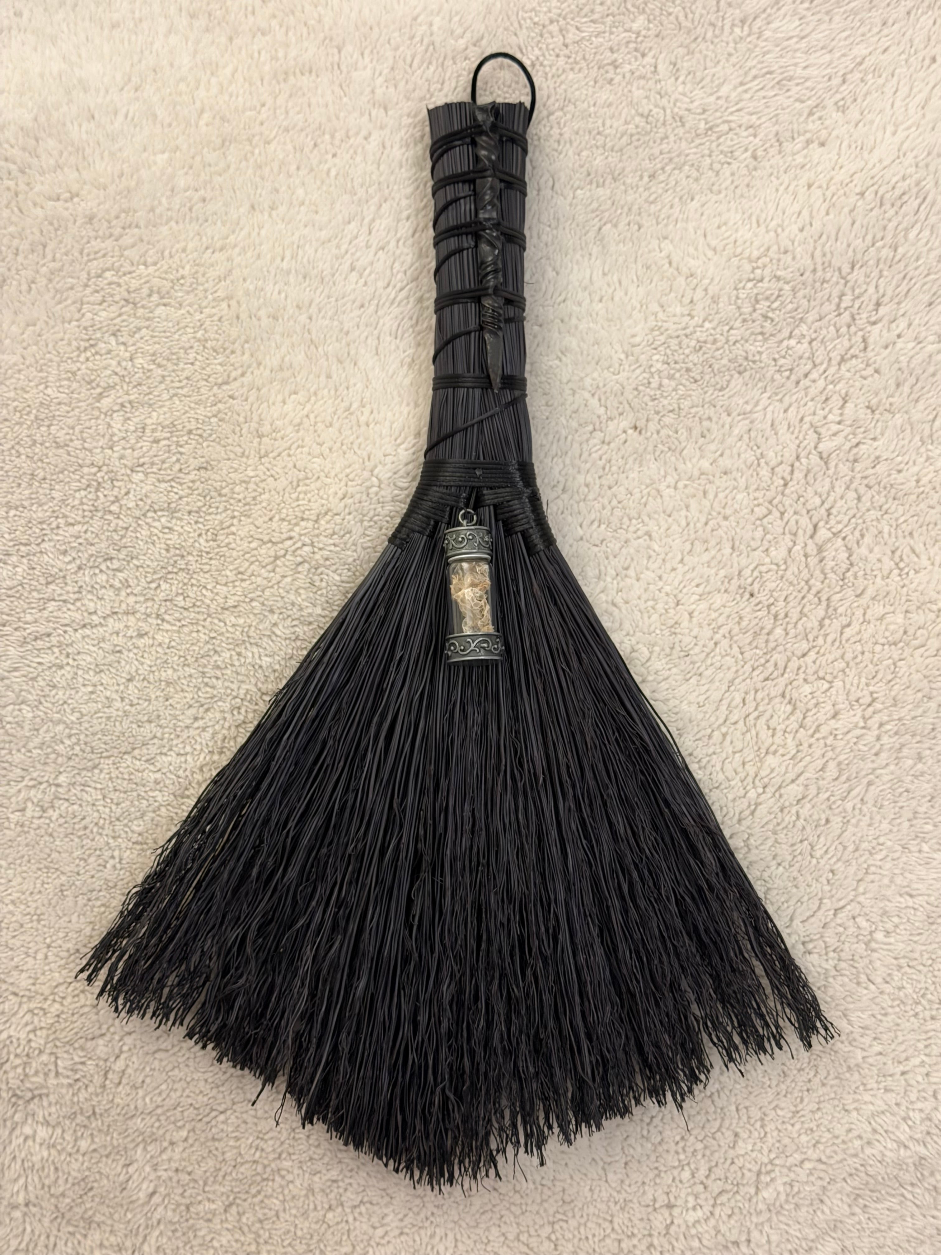 Protection broom