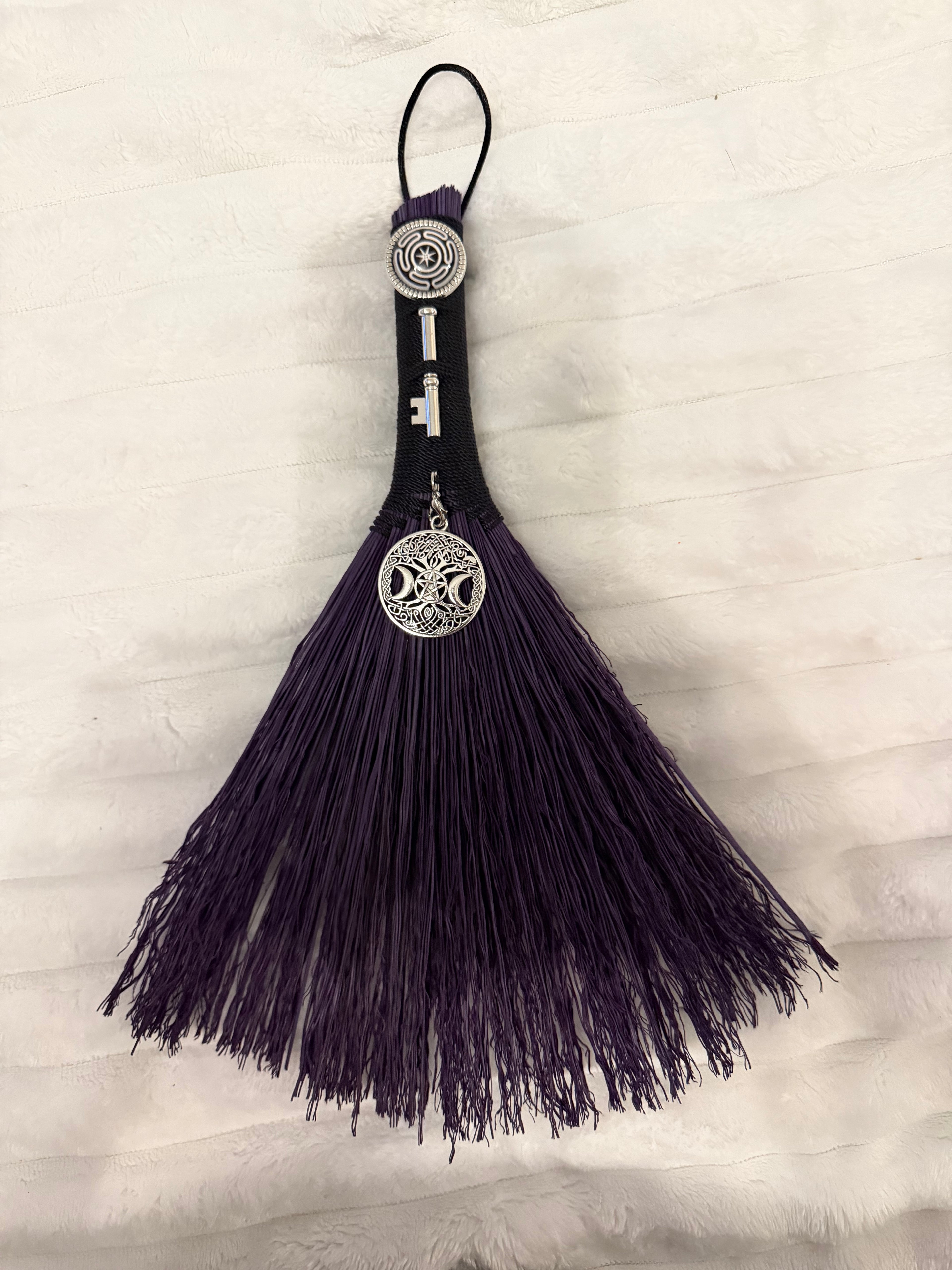 Hecate broom