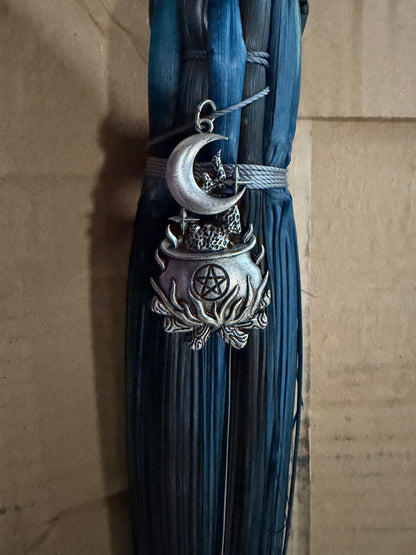Black and blue Cobwebber