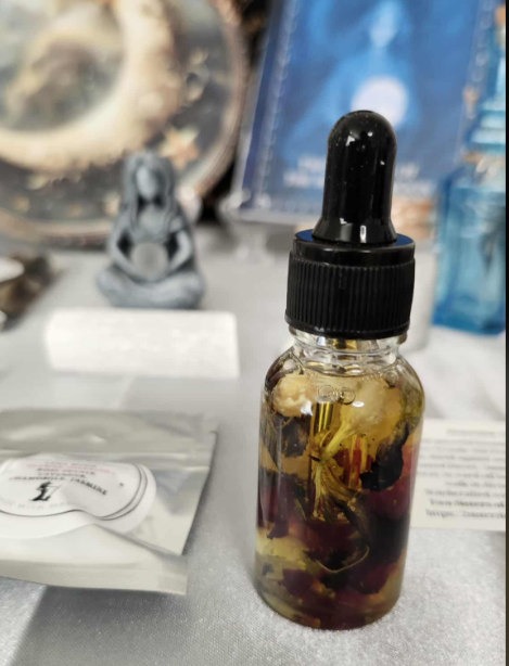 Luna Moon Magic Ritual Kit: A Complete Lunar Practice Box