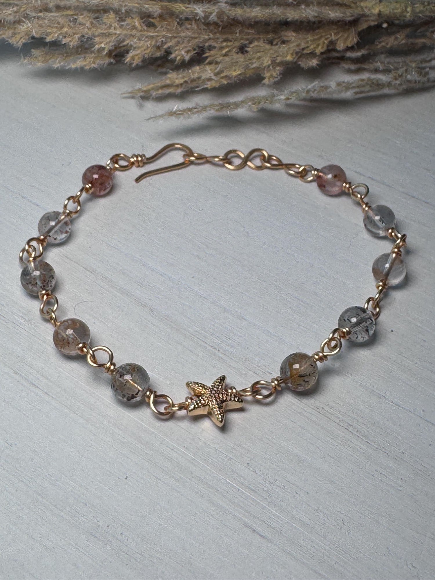 Herkimer Diamond &amp; 18k Gold Starfish Bracelet – Amplifying Stone