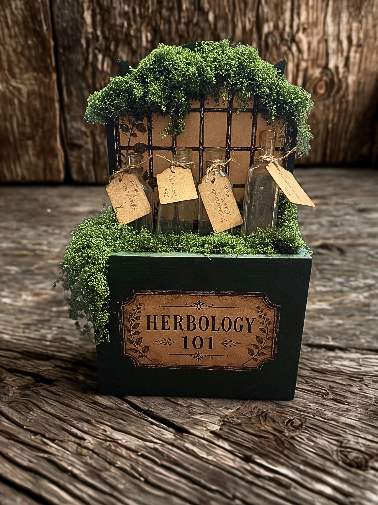 Herbology Wood Wall Pocket